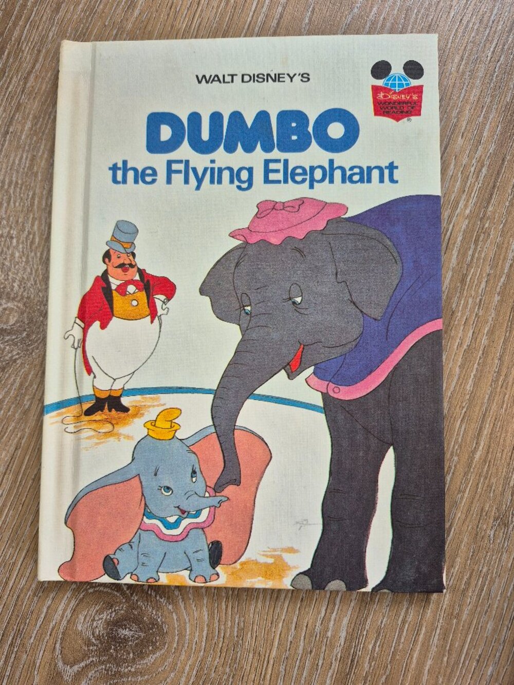 Vintage Disney Dumbo the Flying Elephant 1978 Wonderful world of Reading